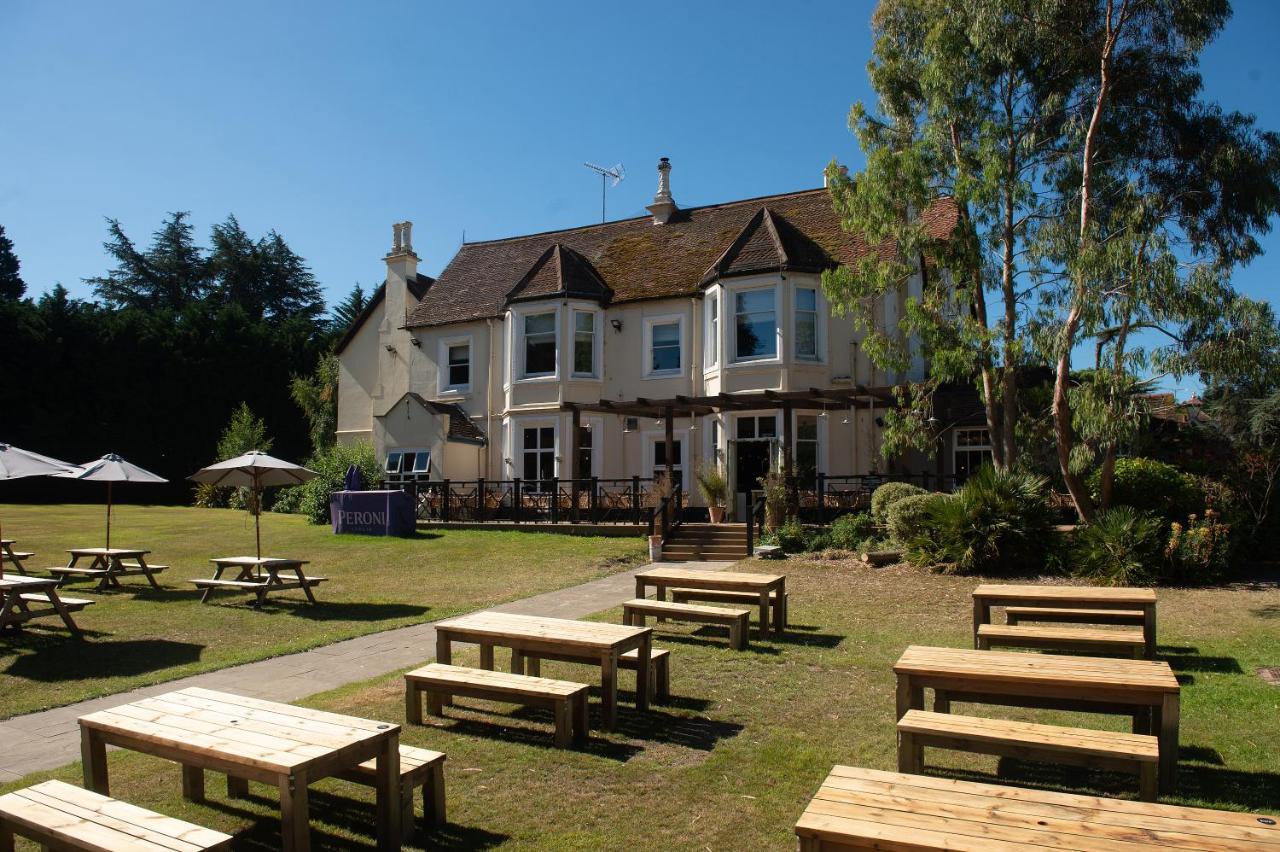 Hotel Worplesdon Place Guildford