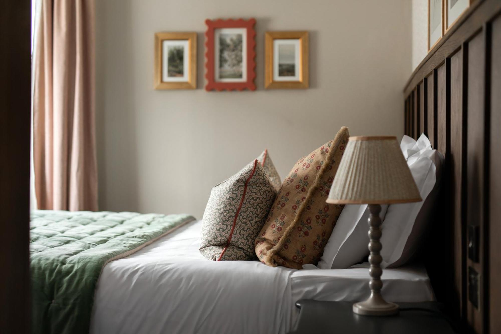 Hotel Worplesdon Place Guildford