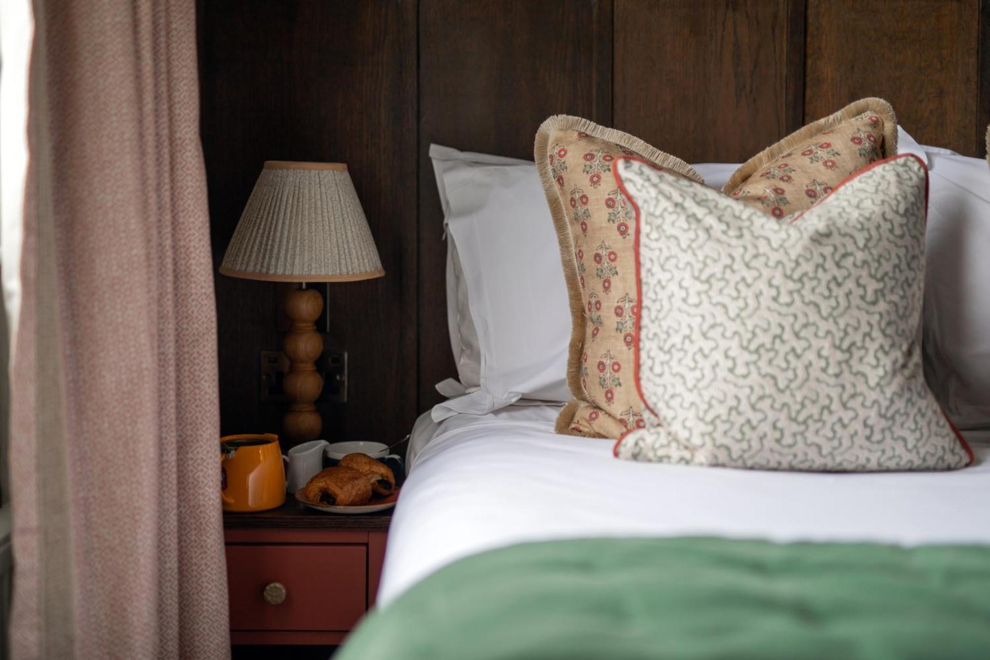Hotel Worplesdon Place Guildford