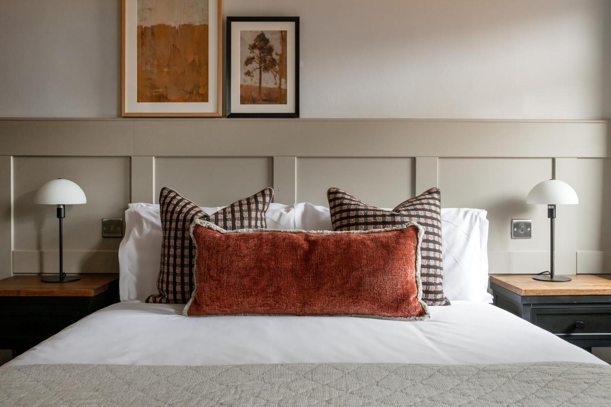 Worplesdon Place 3*