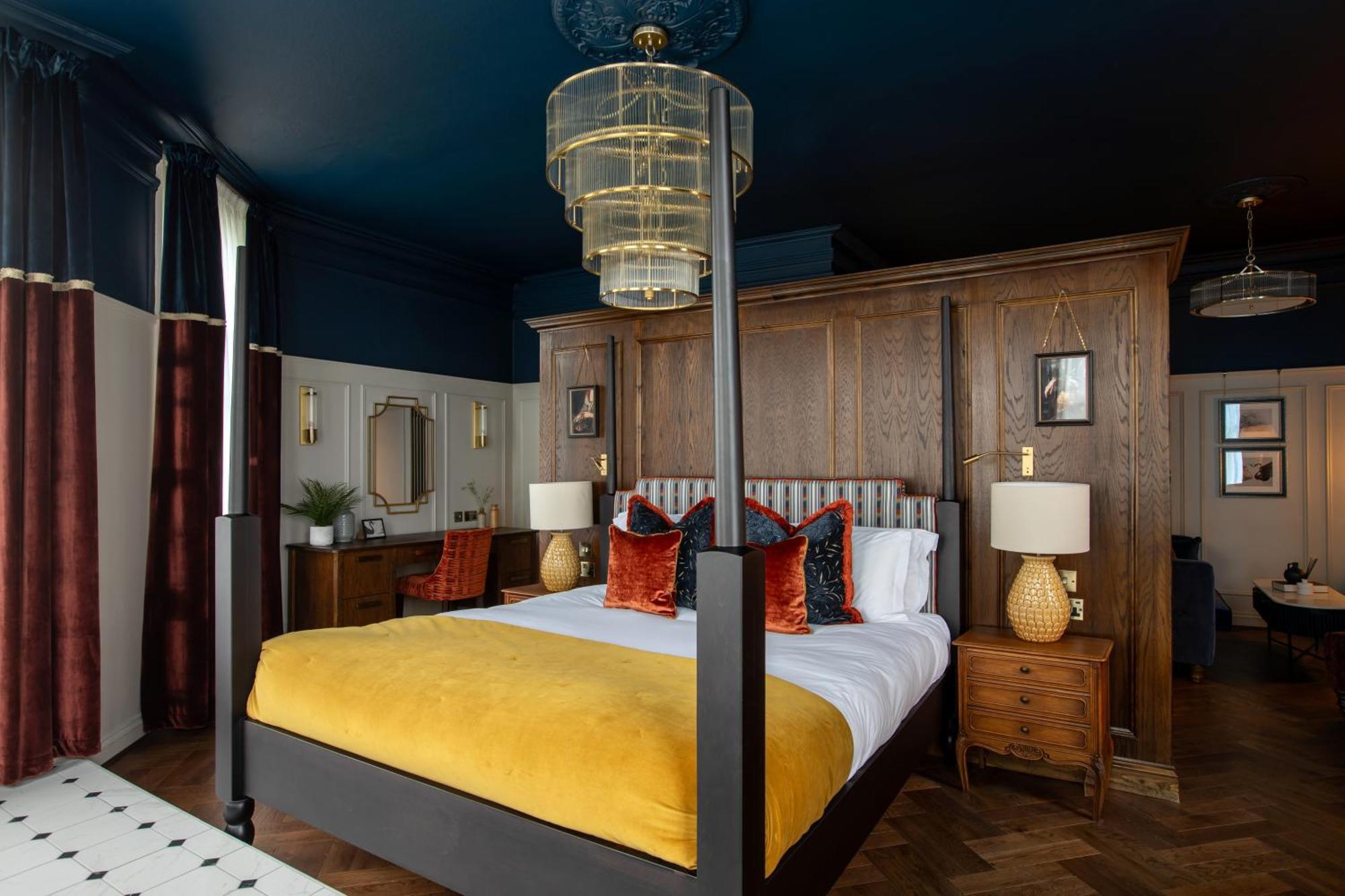 Worplesdon Place 3*