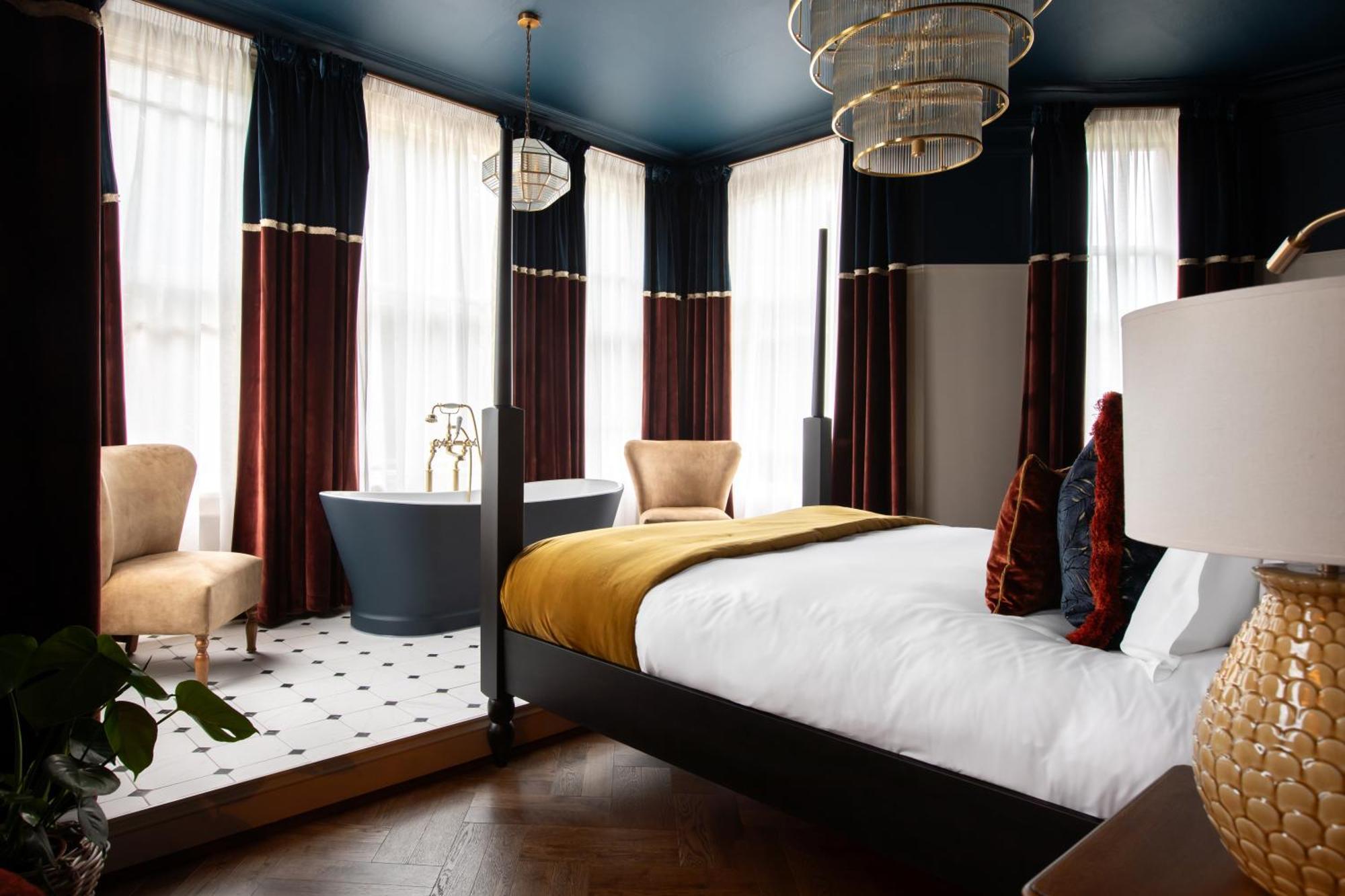 Hotel Worplesdon Place Guildford