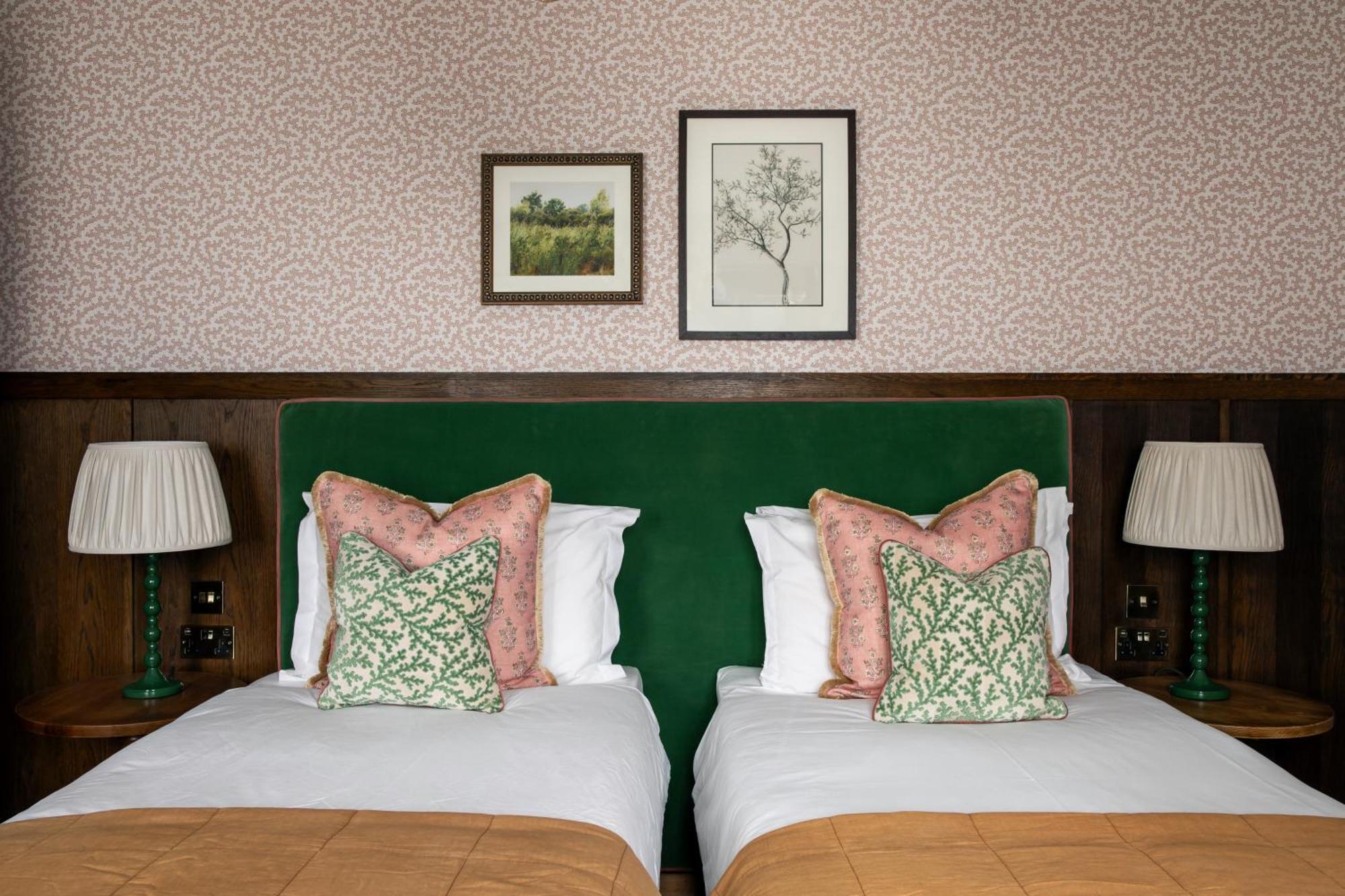 Hotel Worplesdon Place 3*