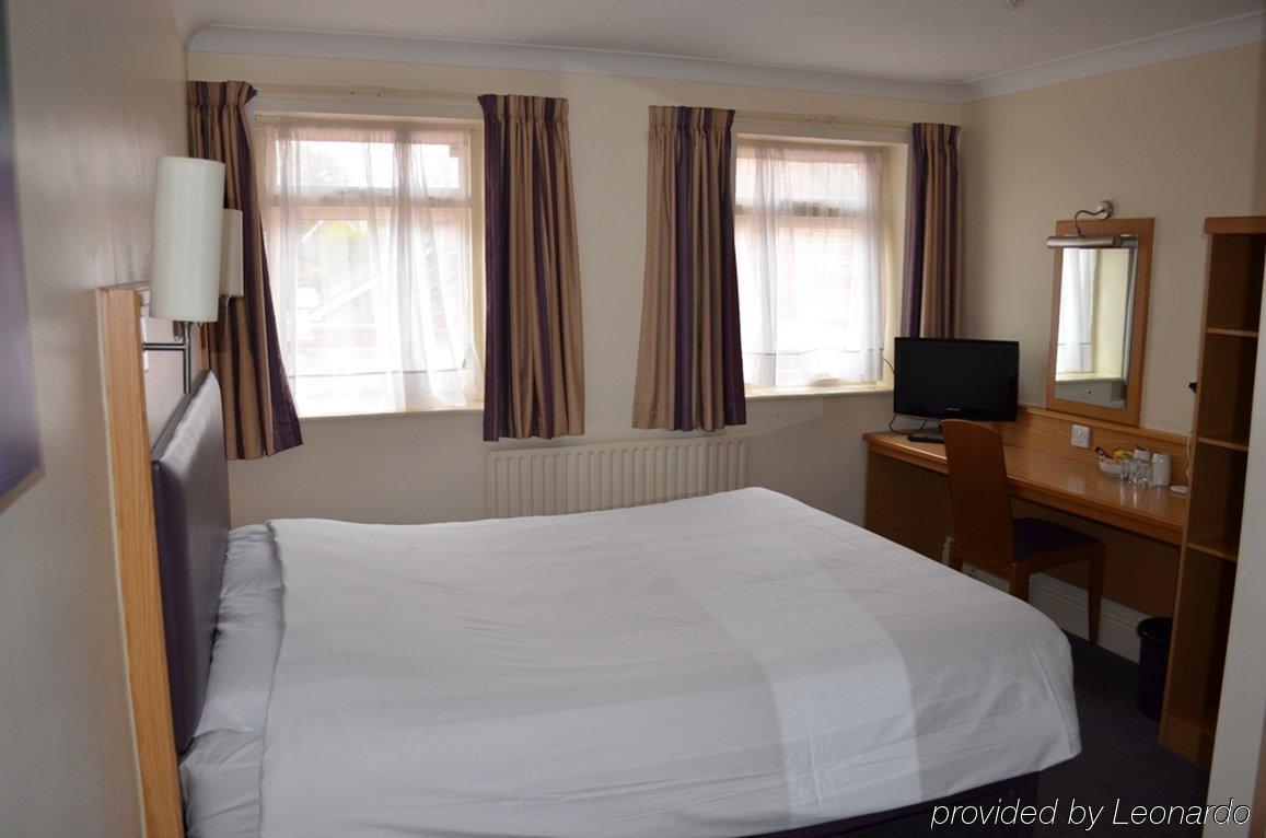 Hotel Worplesdon Place Guildford