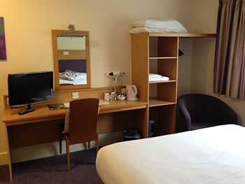 Worplesdon Place Hotel 3*